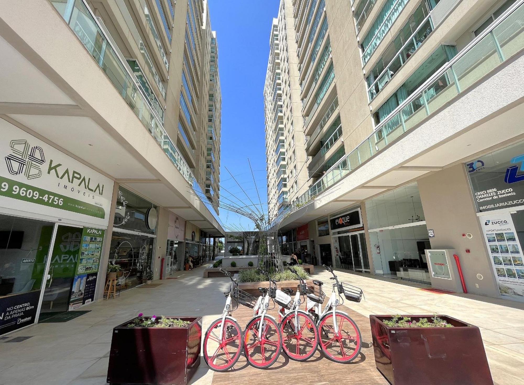 Bali Beach Picarras - Condominio Resort Exterior photo